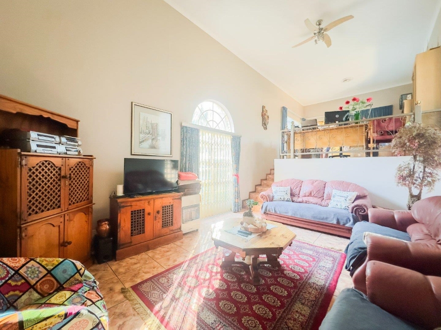 4 Bedroom Property for Sale in Erasmuskloof Gauteng