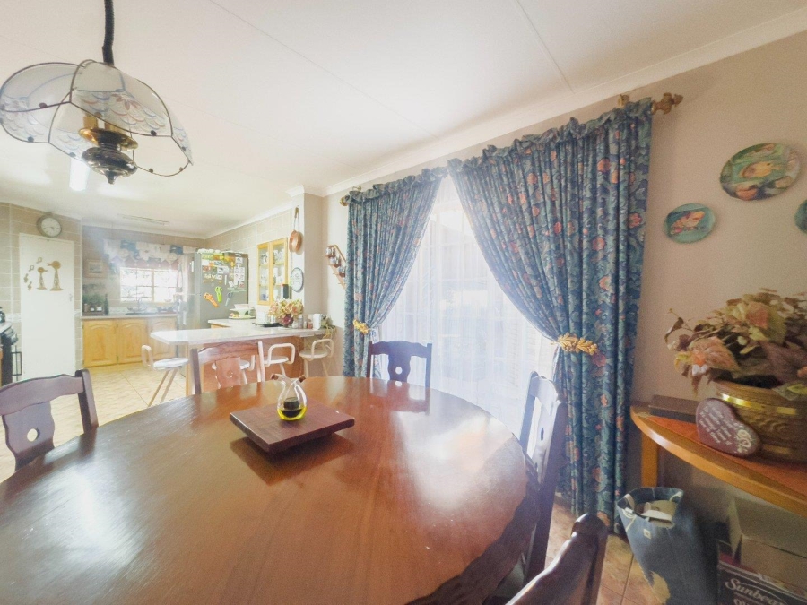 4 Bedroom Property for Sale in Erasmuskloof Gauteng