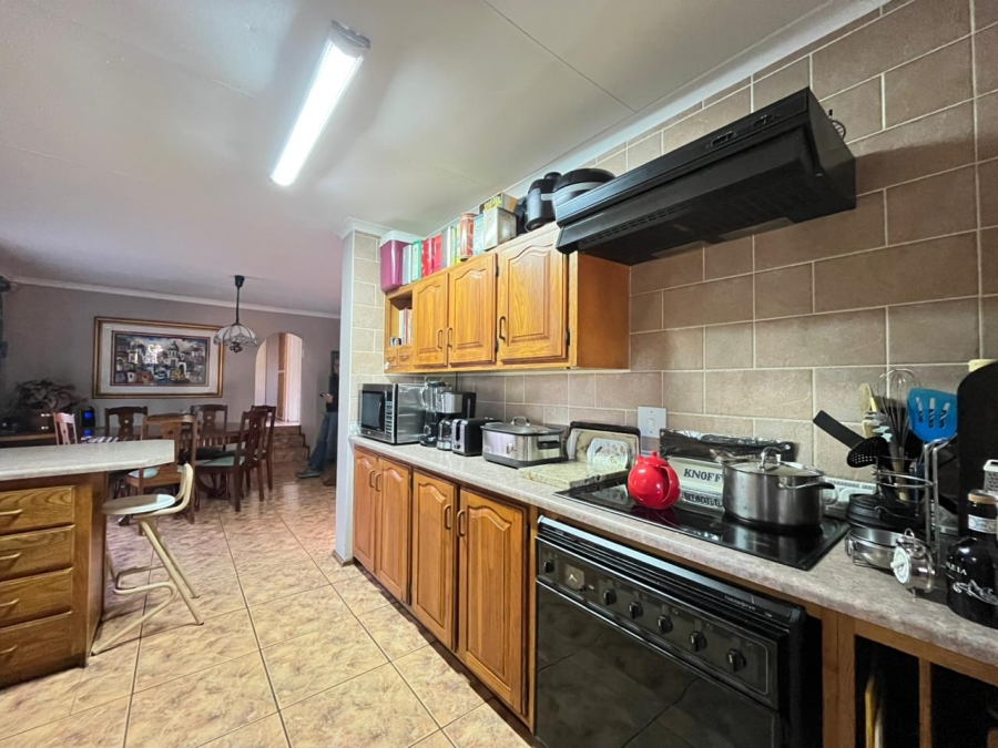 4 Bedroom Property for Sale in Erasmuskloof Gauteng