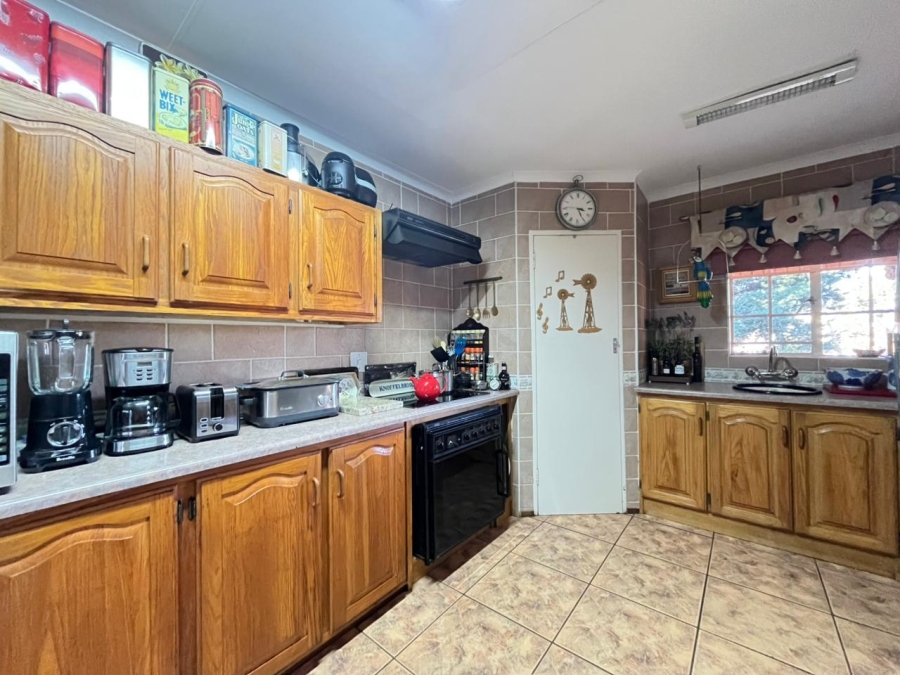 4 Bedroom Property for Sale in Erasmuskloof Gauteng