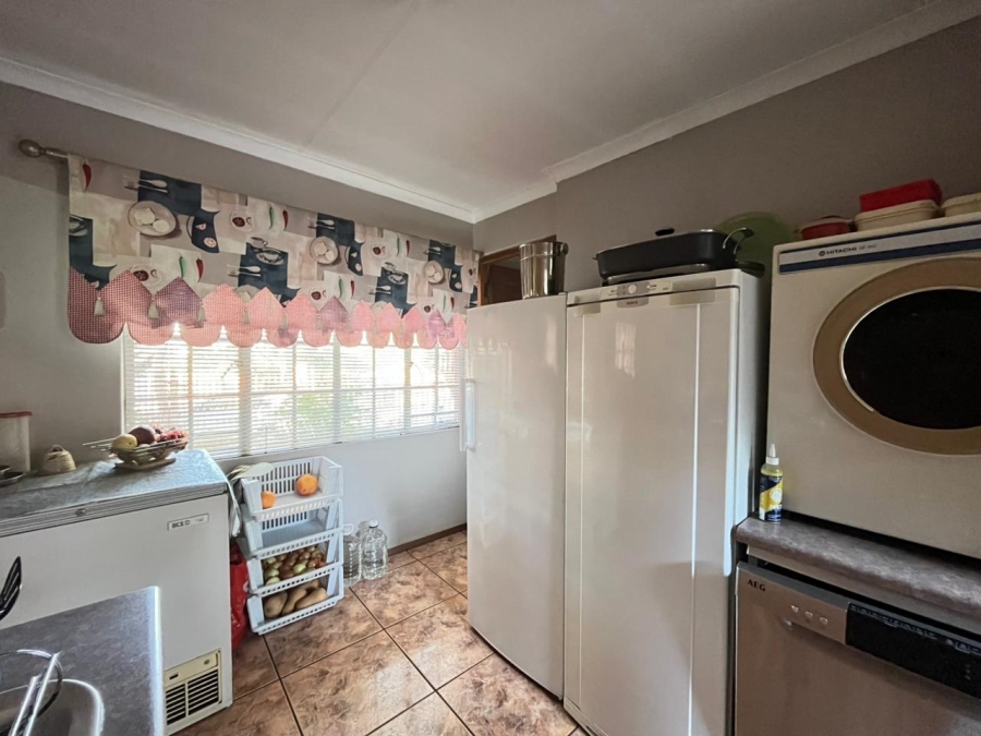 4 Bedroom Property for Sale in Erasmuskloof Gauteng