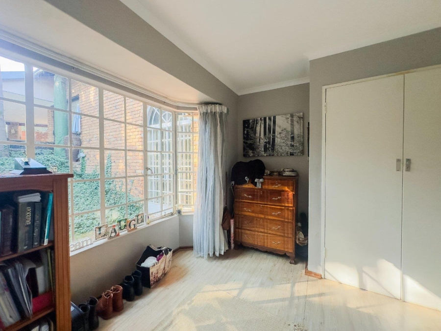 4 Bedroom Property for Sale in Erasmuskloof Gauteng