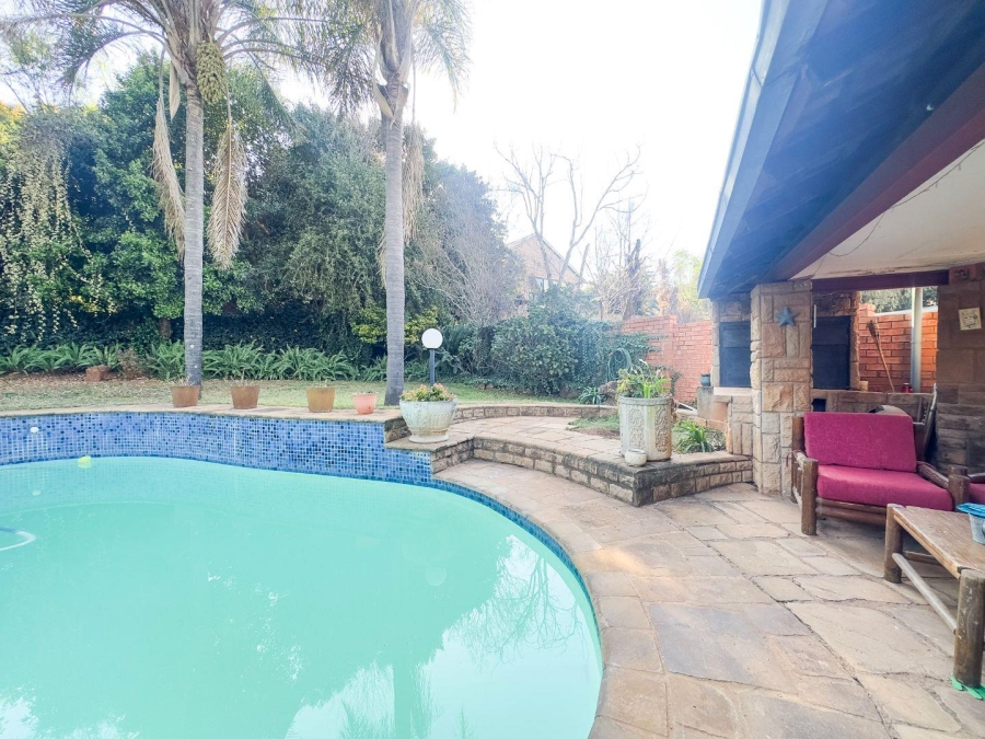 4 Bedroom Property for Sale in Erasmuskloof Gauteng