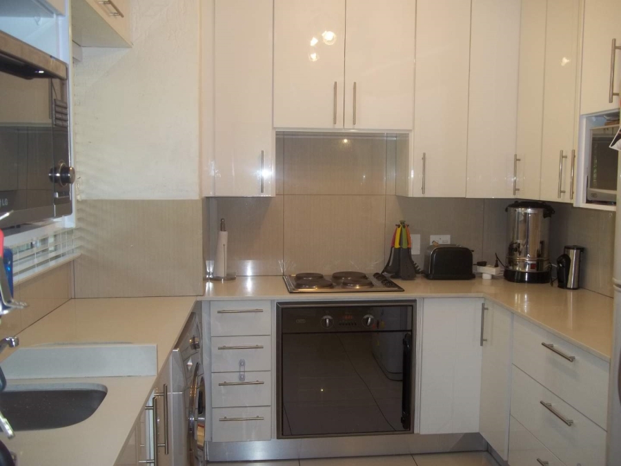 To Let 3 Bedroom Property for Rent in Glenhazel Gauteng