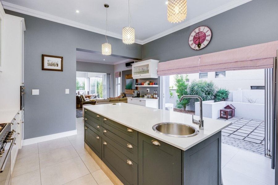 To Let 4 Bedroom Property for Rent in Waterfall Country Estate Gauteng