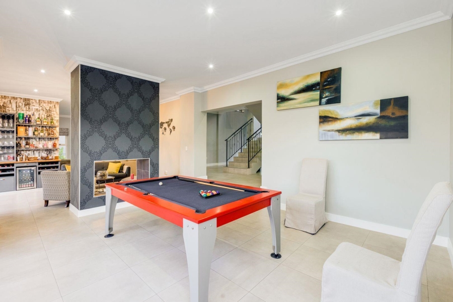 To Let 4 Bedroom Property for Rent in Waterfall Country Estate Gauteng