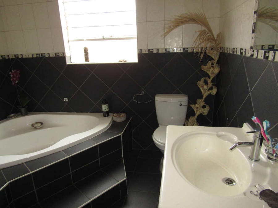 To Let 3 Bedroom Property for Rent in Eveleigh Gauteng