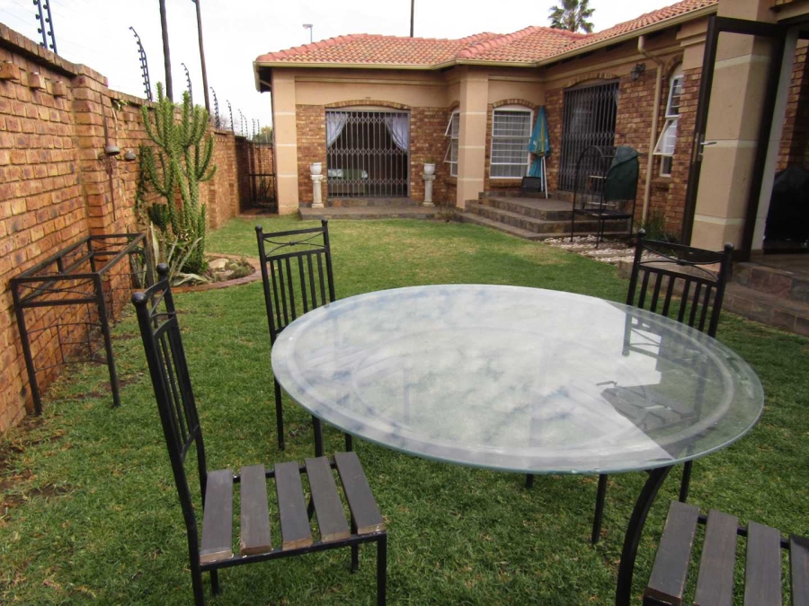 To Let 3 Bedroom Property for Rent in Eveleigh Gauteng
