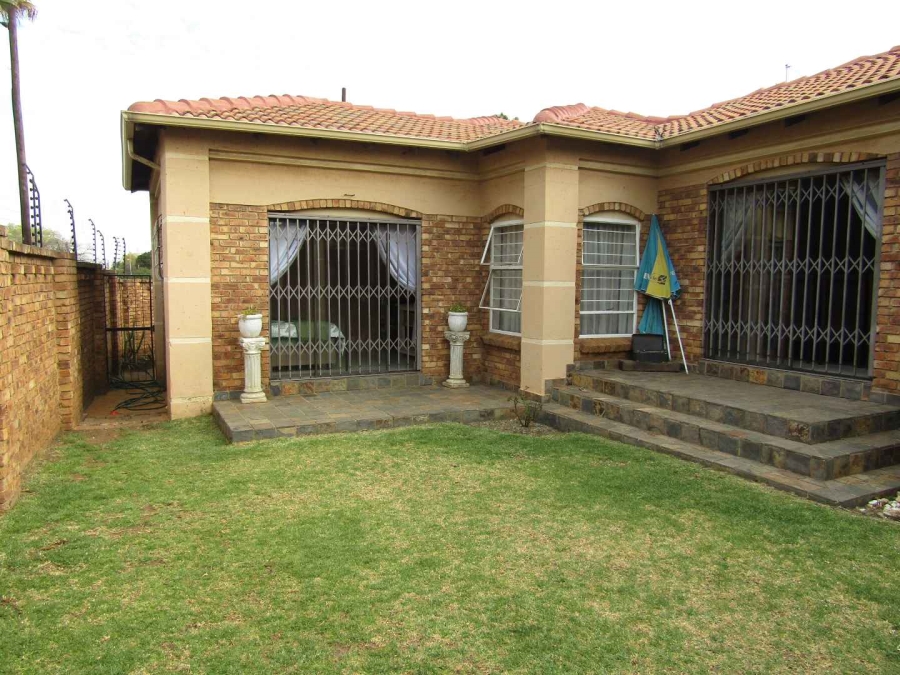 To Let 3 Bedroom Property for Rent in Eveleigh Gauteng