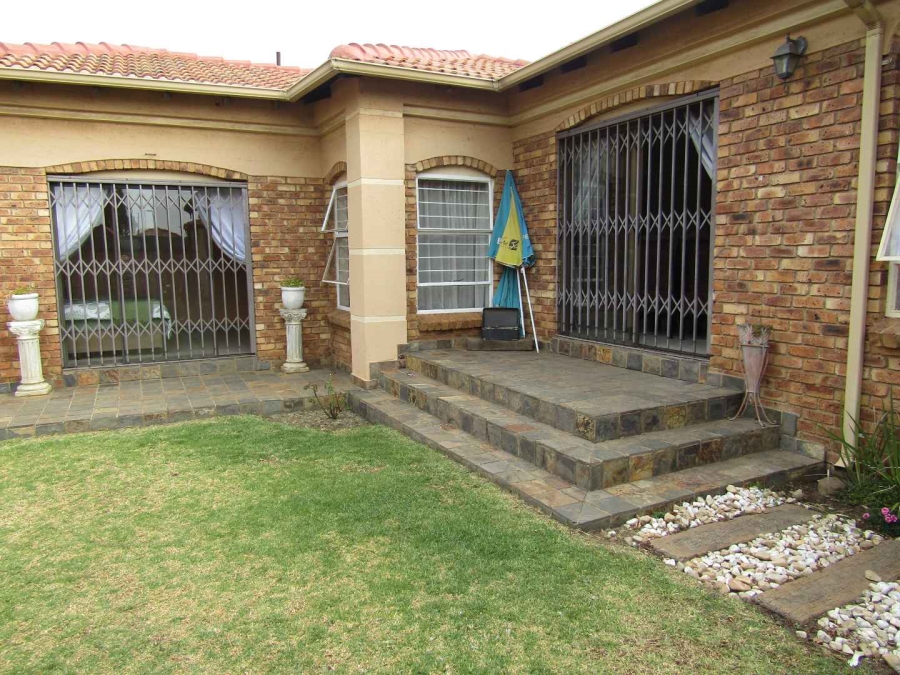To Let 3 Bedroom Property for Rent in Eveleigh Gauteng