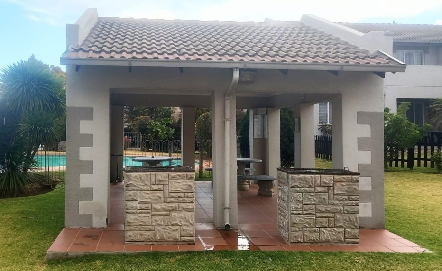 2 Bedroom Property for Sale in Meyersdal Gauteng