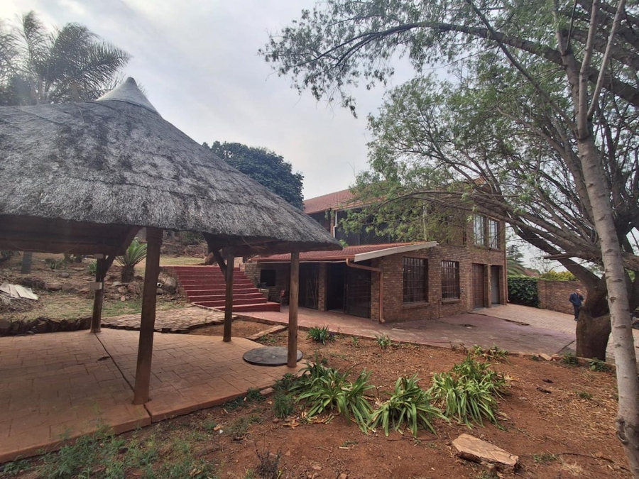 4 Bedroom Property for Sale in Mulbarton Gauteng
