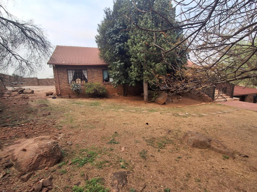 4 Bedroom Property for Sale in Mulbarton Gauteng