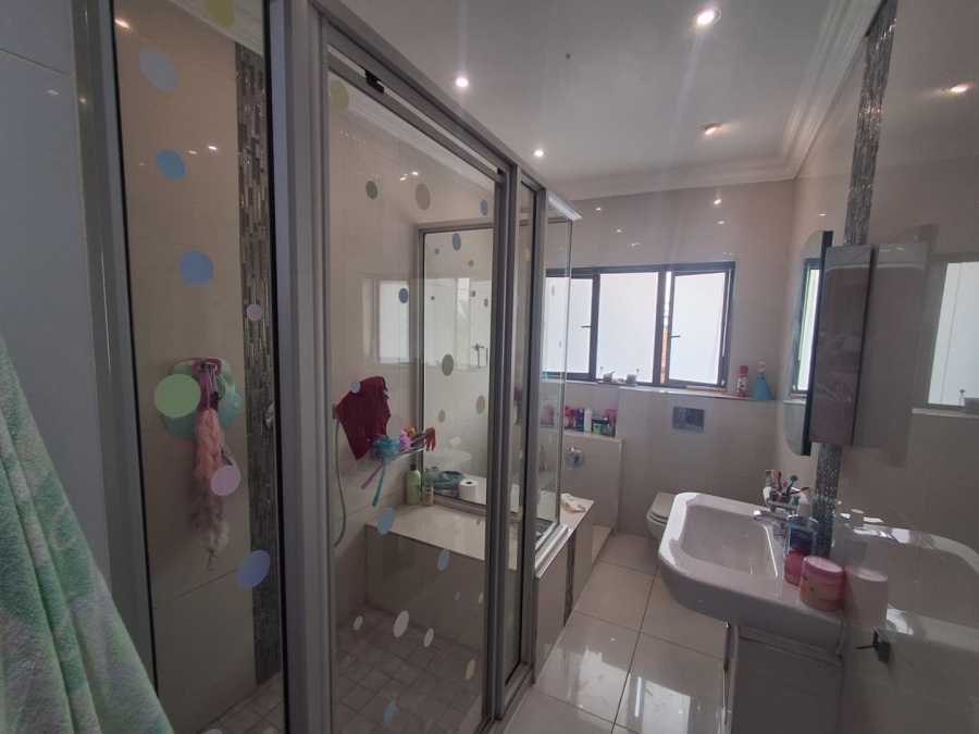 4 Bedroom Property for Sale in Mulbarton Gauteng