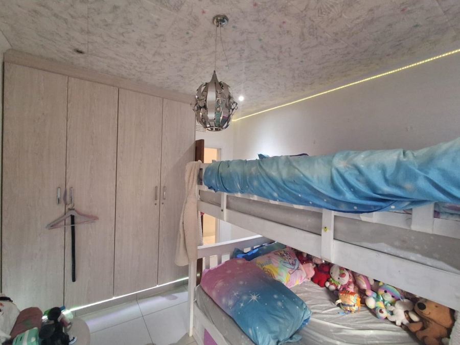 4 Bedroom Property for Sale in Mulbarton Gauteng