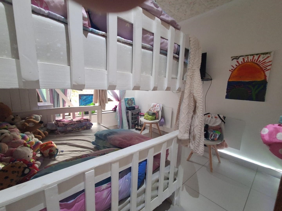 4 Bedroom Property for Sale in Mulbarton Gauteng