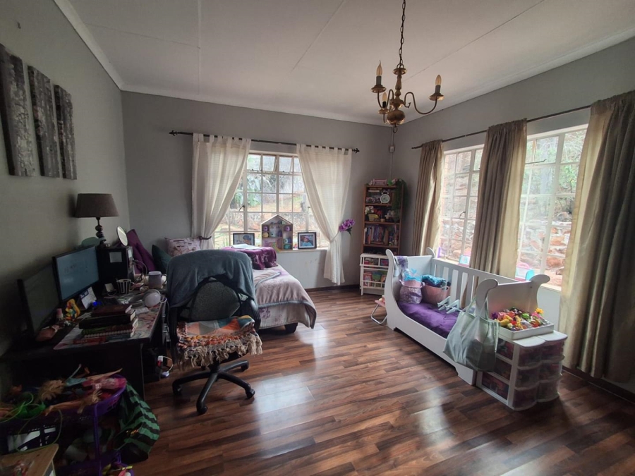 4 Bedroom Property for Sale in Mulbarton Gauteng