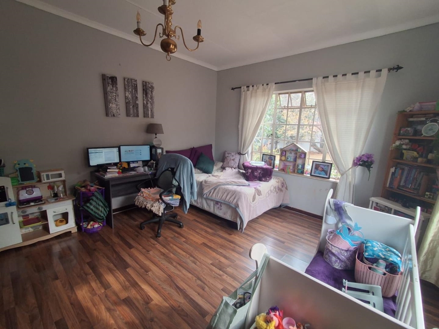 4 Bedroom Property for Sale in Mulbarton Gauteng