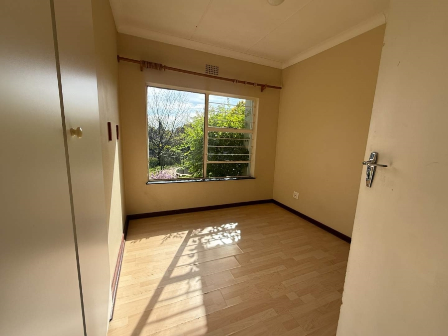 To Let 3 Bedroom Property for Rent in Helderkruin Gauteng