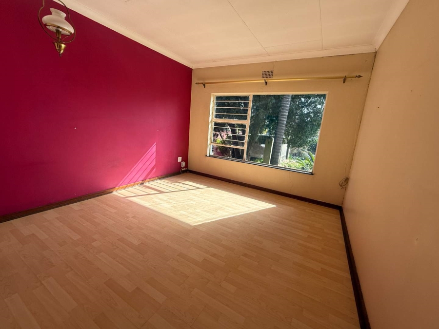 To Let 3 Bedroom Property for Rent in Helderkruin Gauteng