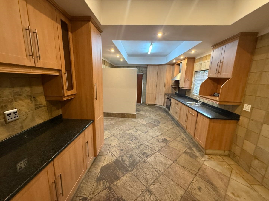 To Let 3 Bedroom Property for Rent in Weltevreden Park Gauteng