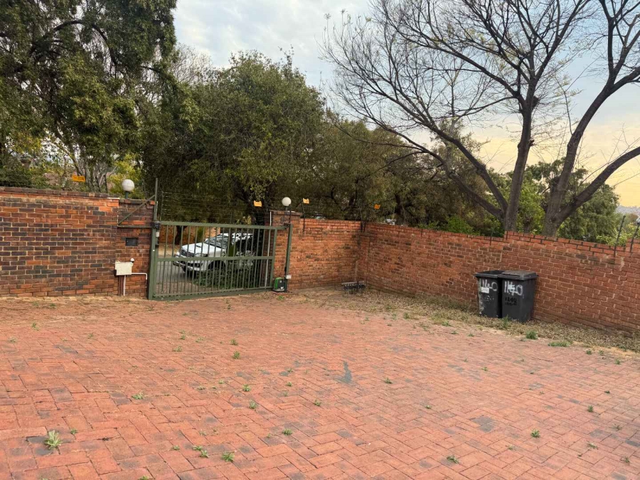 To Let 3 Bedroom Property for Rent in Weltevreden Park Gauteng