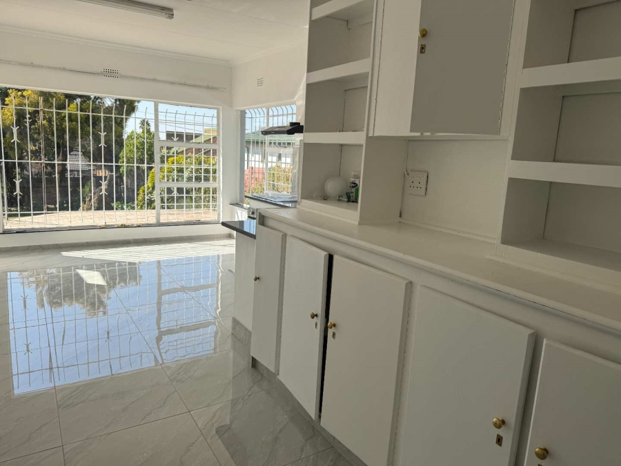 To Let 2 Bedroom Property for Rent in Helderkruin Gauteng