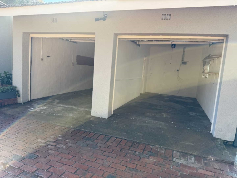 To Let 2 Bedroom Property for Rent in Helderkruin Gauteng