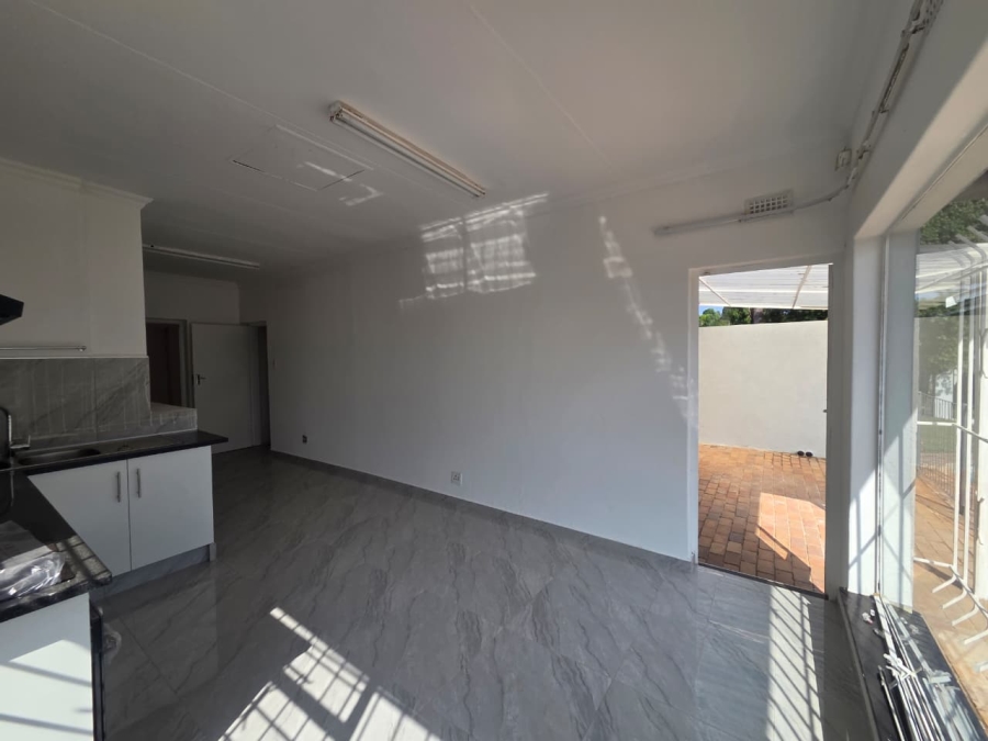 2 Bedroom Property for Sale in Helderkruin Gauteng