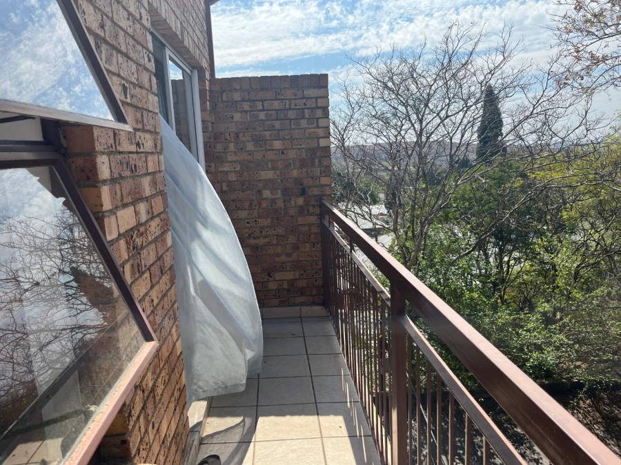 1 Bedroom Property for Sale in Westdene Gauteng