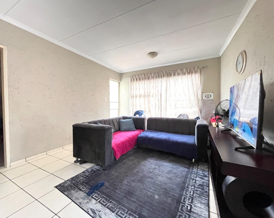 To Let 1 Bedroom Property for Rent in Rembrandt Park Gauteng