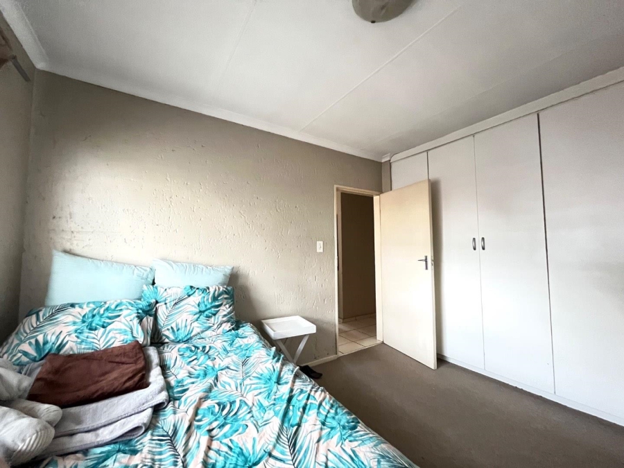To Let 1 Bedroom Property for Rent in Rembrandt Park Gauteng