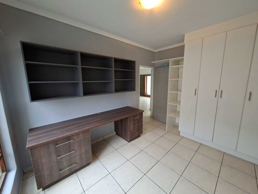 To Let 2 Bedroom Property for Rent in Moregloed Gauteng