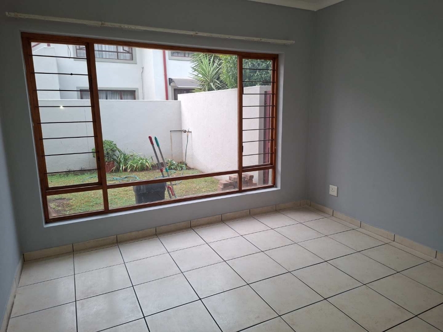 To Let 2 Bedroom Property for Rent in Moregloed Gauteng