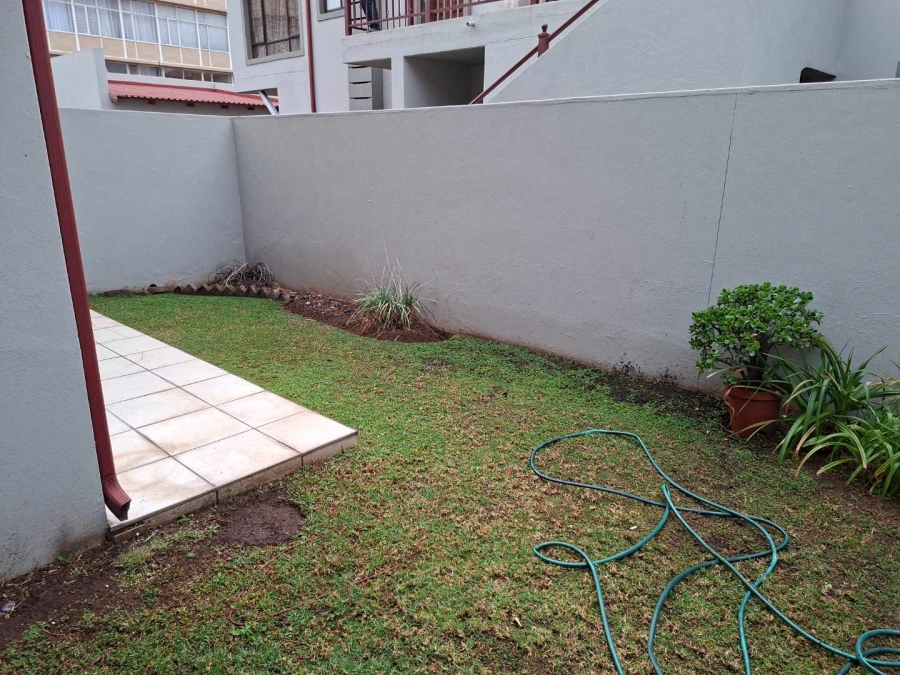 To Let 2 Bedroom Property for Rent in Moregloed Gauteng