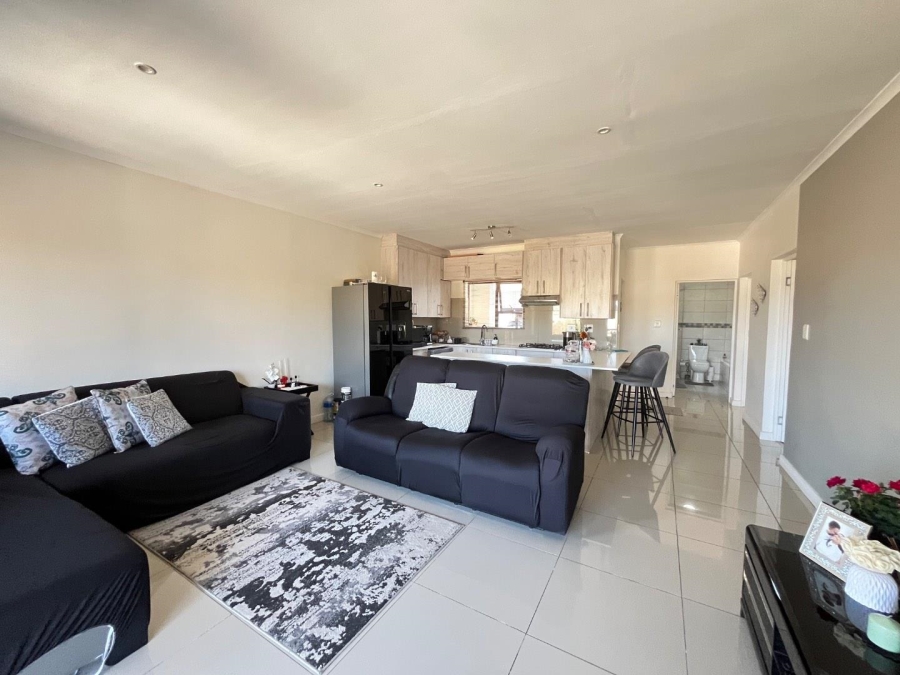 2 Bedroom Property for Sale in Illiondale Gauteng