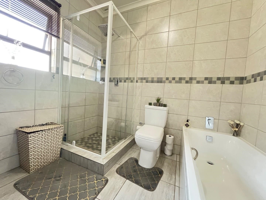 2 Bedroom Property for Sale in Illiondale Gauteng