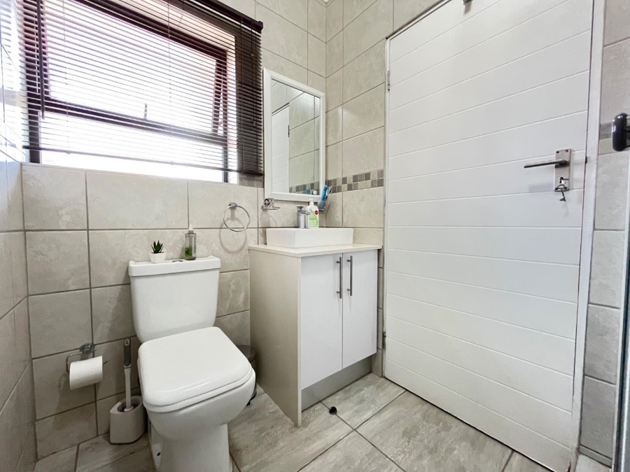 2 Bedroom Property for Sale in Illiondale Gauteng