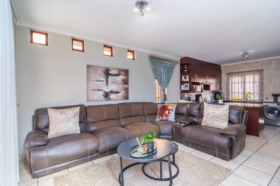 3 Bedroom Property for Sale in Willowbrook Gauteng