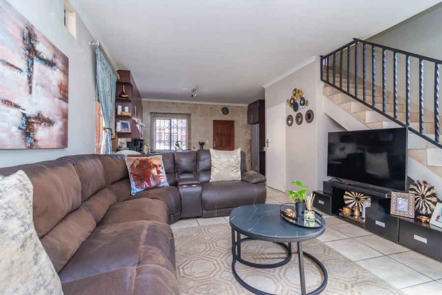 3 Bedroom Property for Sale in Willowbrook Gauteng
