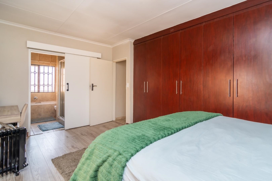 3 Bedroom Property for Sale in Willowbrook Gauteng