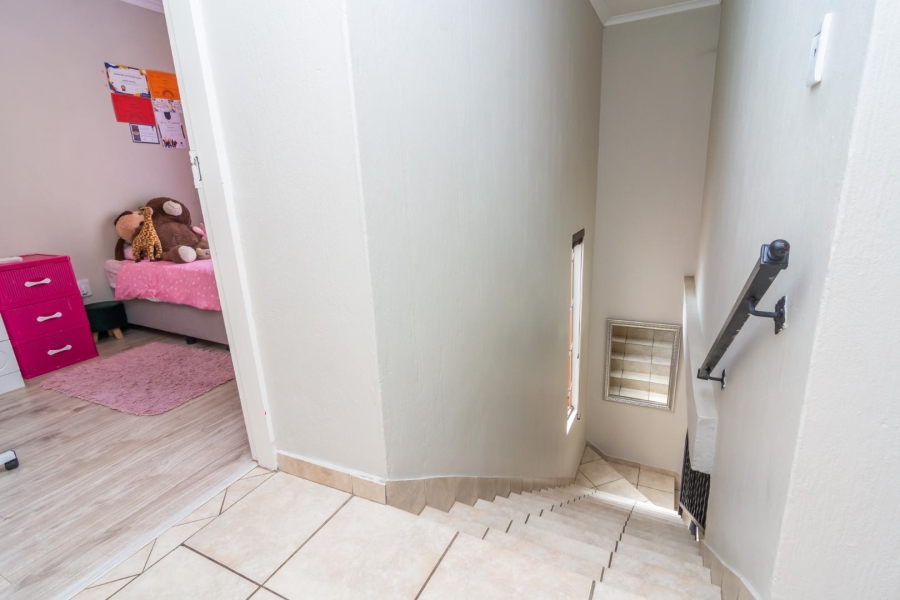 3 Bedroom Property for Sale in Willowbrook Gauteng
