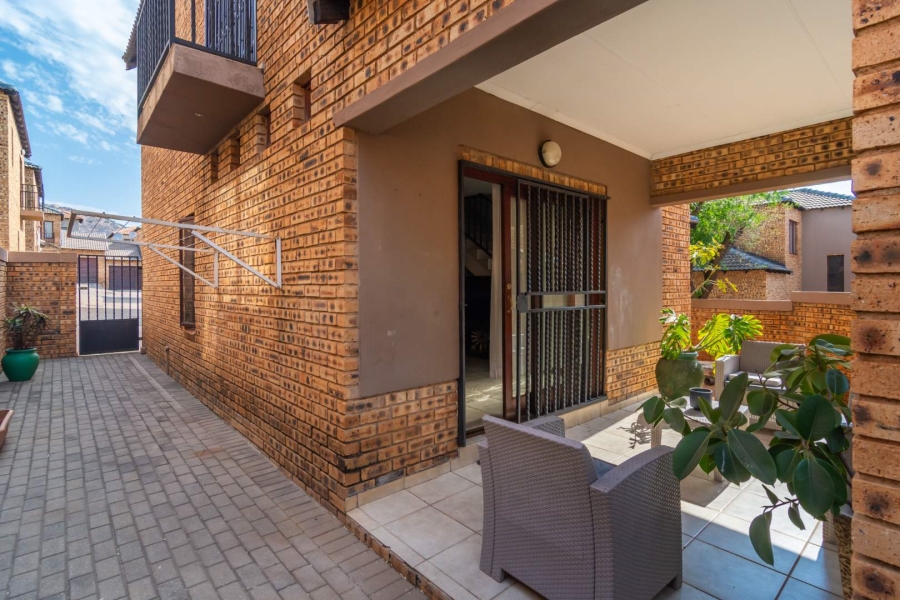 3 Bedroom Property for Sale in Willowbrook Gauteng