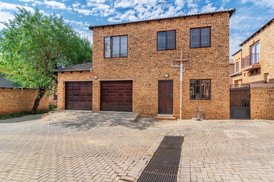 3 Bedroom Property for Sale in Willowbrook Gauteng