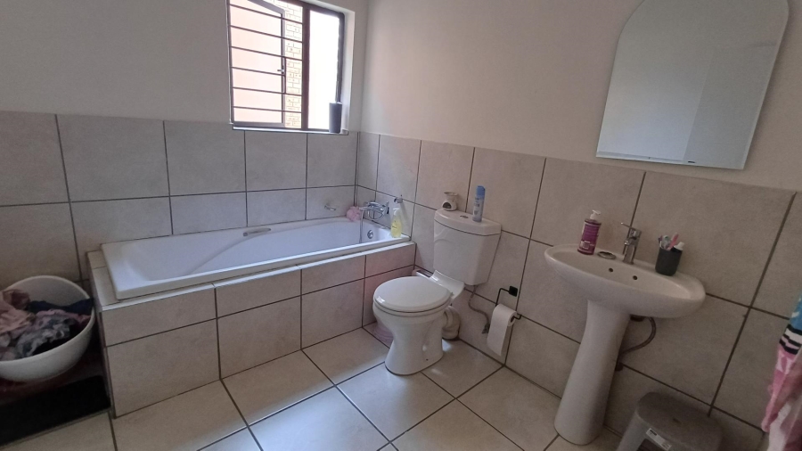 2 Bedroom Property for Sale in South Crest Gauteng