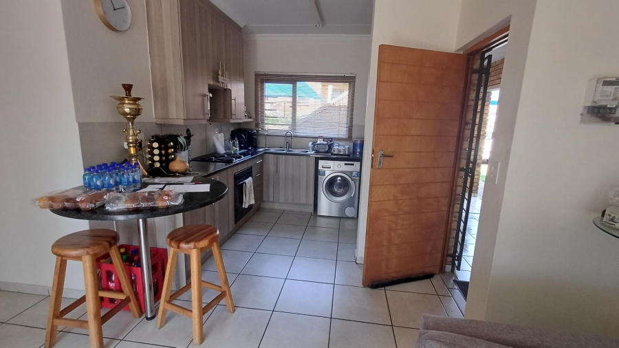 2 Bedroom Property for Sale in South Crest Gauteng