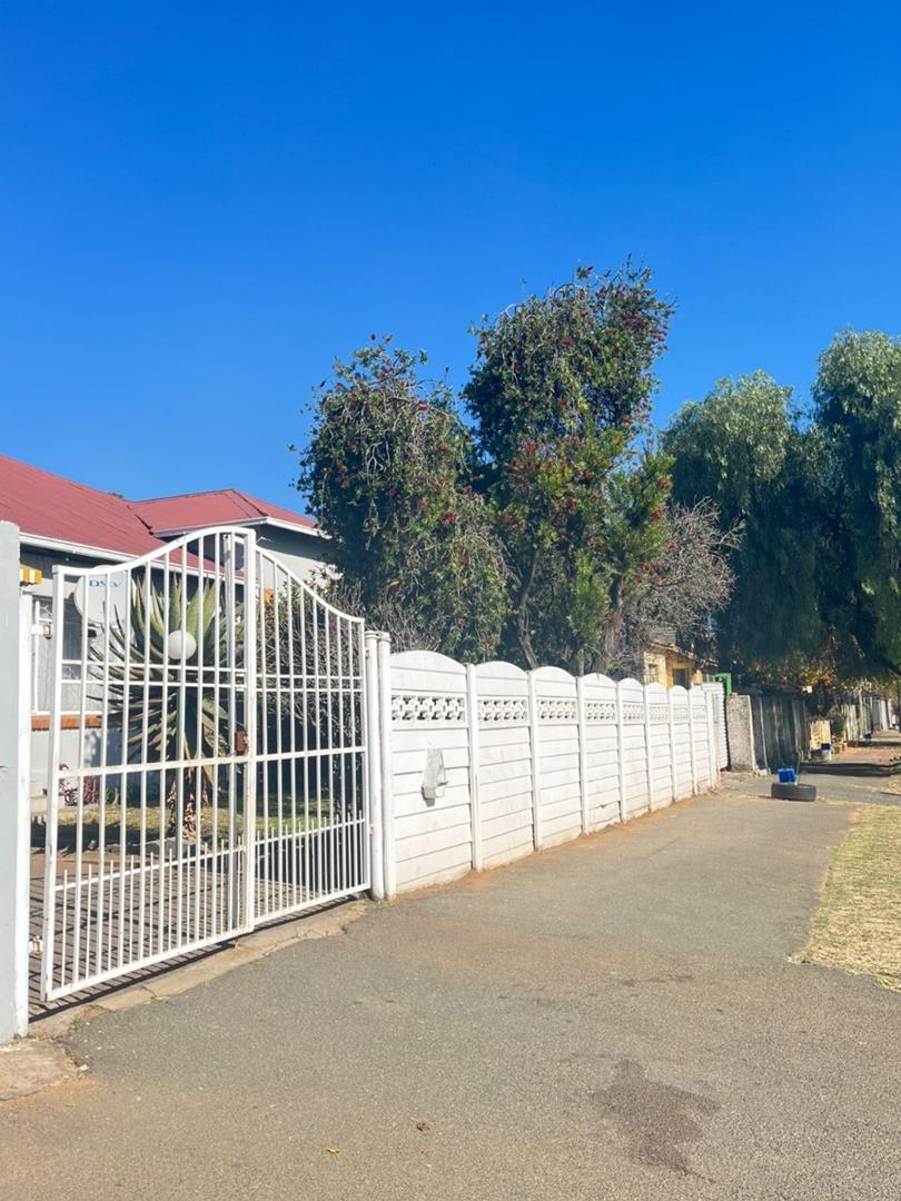 5 Bedroom Property for Sale in Turffontein Gauteng