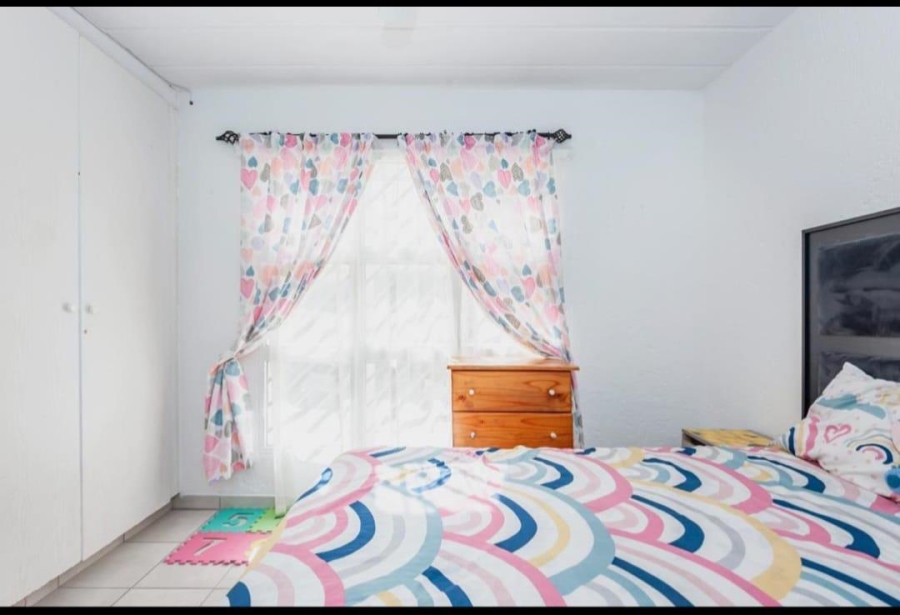 2 Bedroom Property for Sale in Oakdene Gauteng