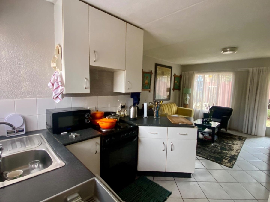 2 Bedroom Property for Sale in Lakefield Gauteng