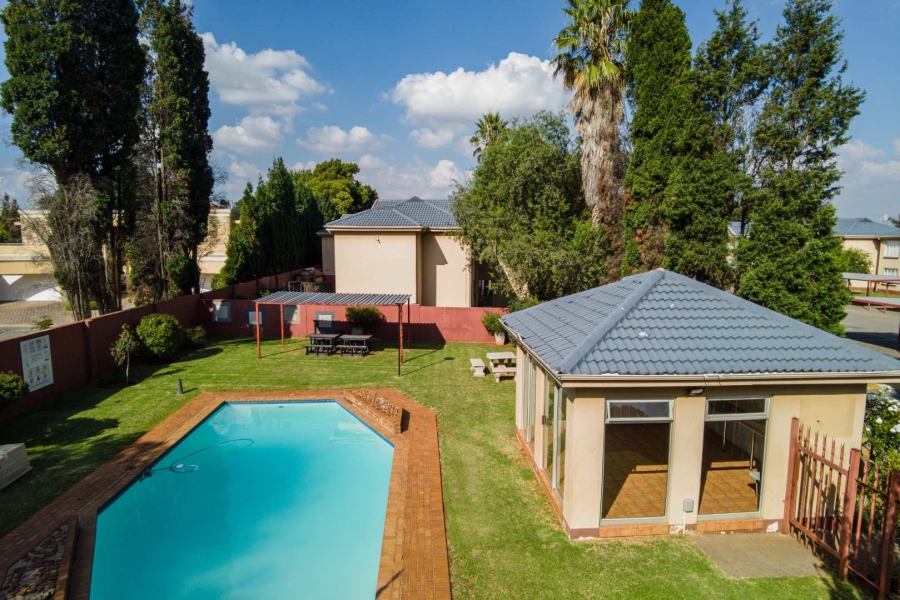 2 Bedroom Property for Sale in Lakefield Gauteng